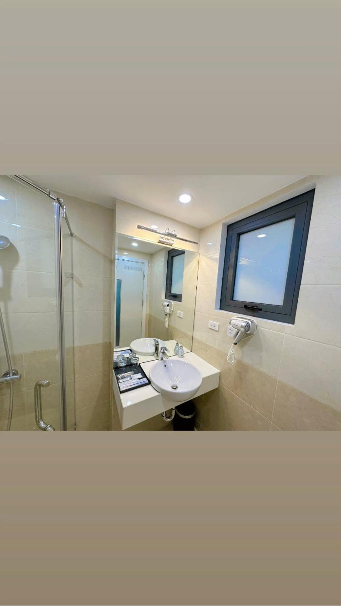 Everest Hotel Hanoi Exterior foto